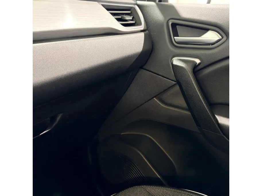 Renault Captur 160PK E-Tech Plug-in Hybrid Edition One Automaat | 360 Camera | 9,3' Navi  | Cruise Control | Climate Control | Apple CarPlay/Android Auto | Lichtmetalen Velgen | Full LED | Licht & Regen Sensor |