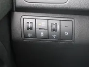 Kia Venga 1.4 CVVT First Edition | 16' LM | Trekhaak | Navi | Airco | Cruise | Camera | PDC | All seasons |