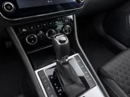 Škoda Superb Combi 1.4 TSI 218pk DSG iV Business Edition · Apple/Android Car Play · Wegklapbare Trekhaak · P-Sensoren · Navigatie · 17'' Inch ·