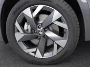 Škoda Kodiaq 1.5 TSI 204pk DSG PHEV Sportline Business · Panoramadak · Wegklapbare Trekhaak · Camera · Elek. Voorstoel · Elek. Achterklep · 19'' Inch · Garantie t/m 24-06-2030 of 100.000km