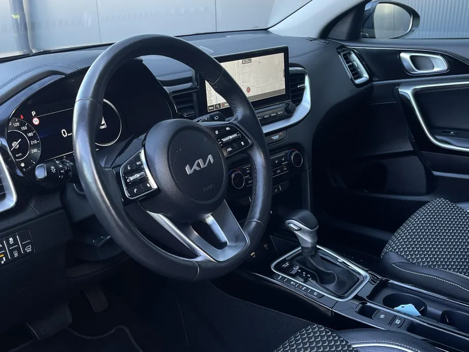 Kia XCeed 1.5 T-GDi DynamicPlusLine | Automaat | Camera | Navi | Stoel/-Stuurverwarming | El. Achterklep | Adaptieve Cruise | Keyless Entry/Go |