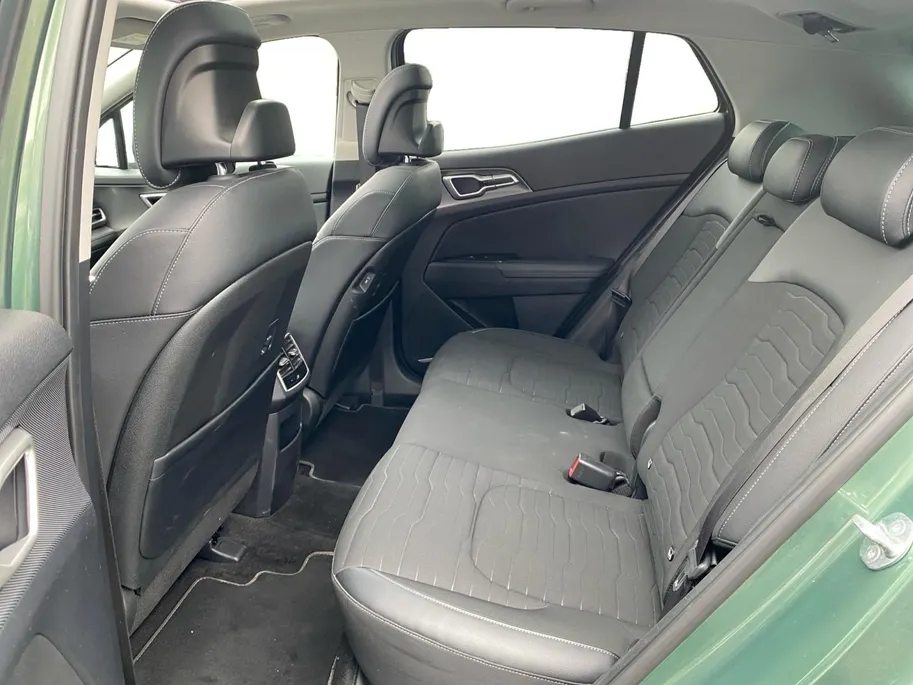 Kia Sportage 1.6 T-GDi Plug-in Hybrid AWD DynamicPlusLine Climate control | Stoel en stuurverwarming | Schuif/kanteldak | 360 camera | Keyless | Dodehoek detectie |