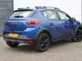 Dacia Sandero Stepway 1.0 TCe 100 PK ECO-G Extreme | Glazen schuifkanteldak | 4 seizoensbanden | Stoelverwarming voor | Pack assist | nog 2 jaar * fabrieksgarantie |