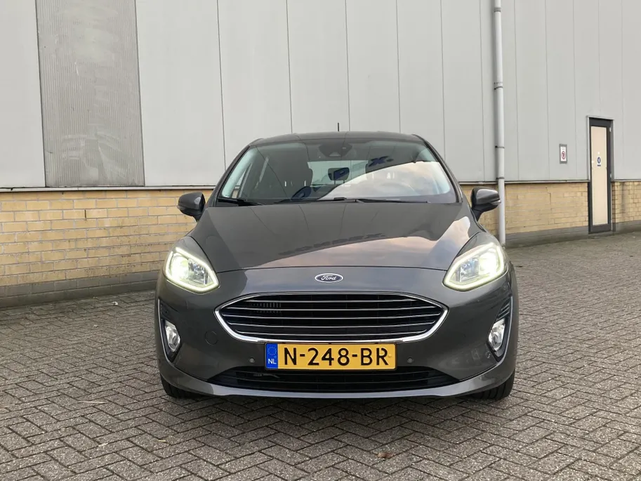 Ford Fiesta 1.0 EcoBoost 100 pk Titanium 5-deurs Navigatie - Apple Carplay/ Android Auto - Active Park Assist