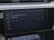 Audi e-tron 55 quattro edition 95 kWh 408pk · Panoramadak · 360 Camera · Afneembare Trekhaak · Lederen Bekleding · Elek. Stoelen + Geheugen Bestuurder ·