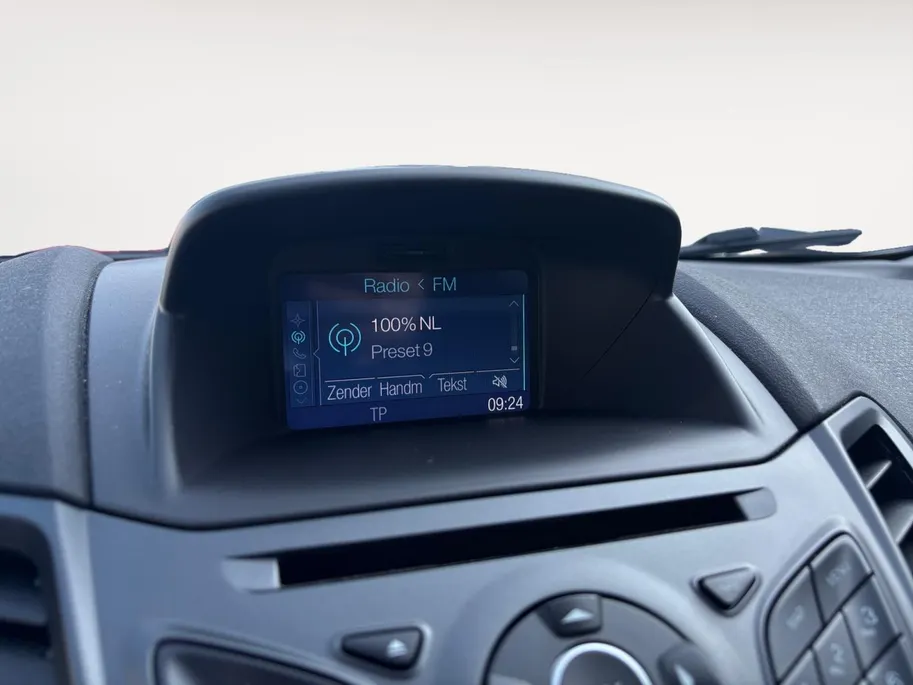 Ford Fiesta 1.0 Style | Airco | Navigatie | Bluetooth | Elektrische ramen | 12 maanden garantie |