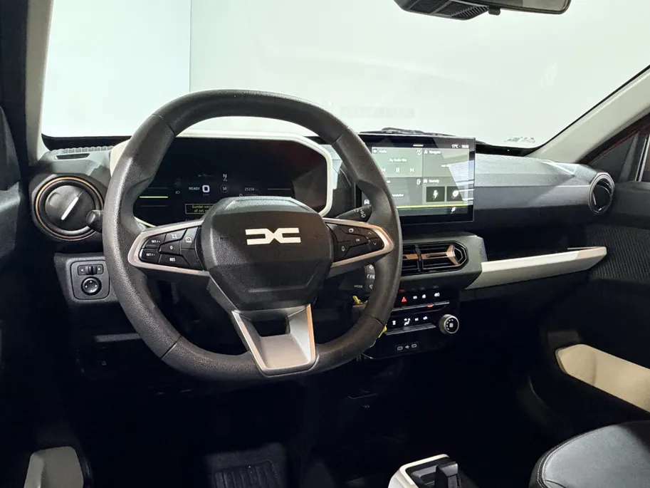Dacia Spring Extreme 65PK 26.8 kWh Automaat | Snel Laden 40kW | Apple Carplay/Android Auto | Camera | Parkeersensoren Achter | Cruise Control | Navigatie | USB C | Bluetooth |
