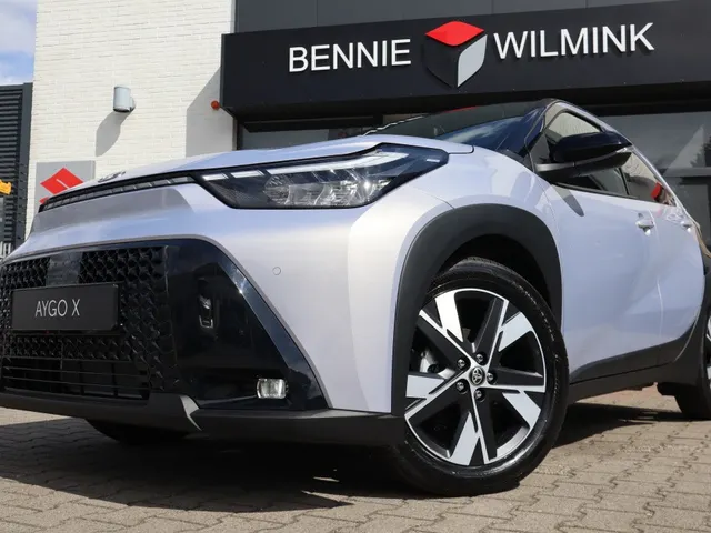 Toyota Aygo X Hybrid 115 pulse | V+A Parkeersensoren | Apple/Anrdoid Carplay |