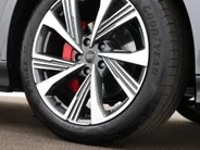 Audi Q6 e-tron S edition performance 100 kWh 306pk · SOH 97,9% · Panoramadak · 360 Camera · Inklap. Trekhaak · Luchtvering · B&O Sound · Head-Up Display · Garantie t/m 15-03-2031 of 100.000km