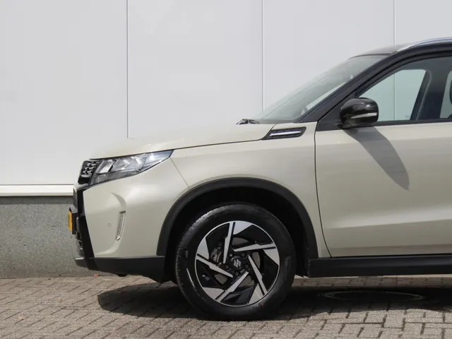 Suzuki Vitara 1.4 Boosterjet Smart Hybrid Style | Navi | Cruise | Clima | Camera | Lm-Velgen