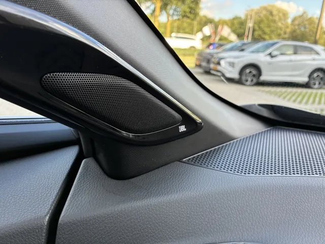 Toyota C-HR 1.8 Hybrid Dynamic | Trekhaak | Stoelverwarming | PDC v/a |