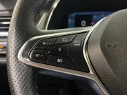 Renault Captur 90PK TCe Techno | Pack Winter | Navi | Climate Control | Camera | Parkeersensoren | Apple CarPlay/Android Auto | Lichtmetalen Velgen | Full LED | Armsteun | Digital Cockpit |