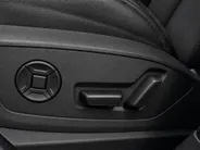 Audi e-tron 55 408pk Quattro S edition 95 kWh · SOH 93,8% · Panoramadak · 360 Camera · Elek. Bestuurdersstoel · Apple/Android Car Play · 22'' Inch ·