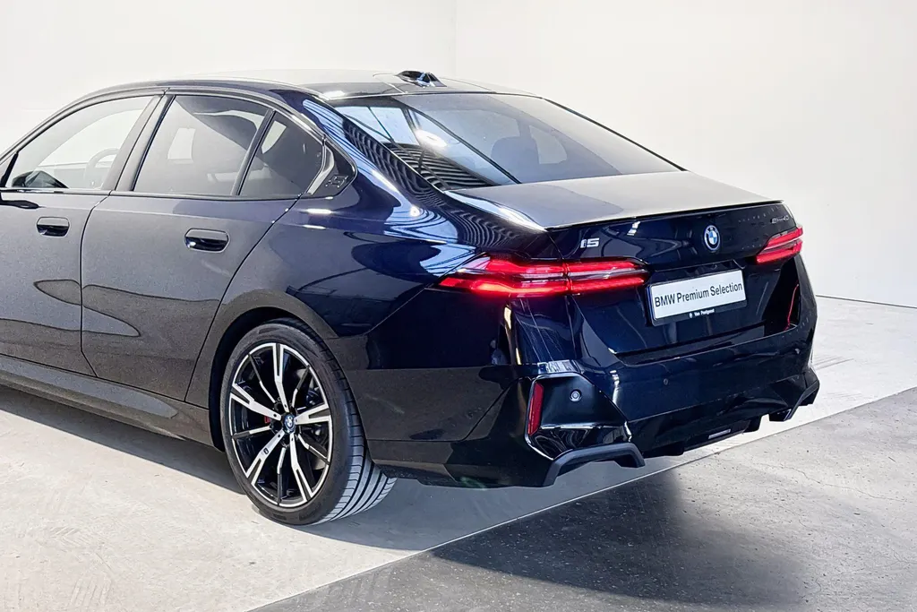 BMW i5 Sedan eDrive40 M Sportpakket Pro Comfort