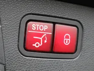 Mercedes-Benz E-Klasse Estate 300 e Business Solution AMG l Keyless l Achteruitrijcamera l Stoelverwarming l Ambiente lichtpakket