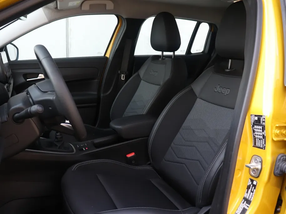 Jeep Avenger 1.2 Turbo 100 PK Altitude | Navi | Carplay | JBL | 17'