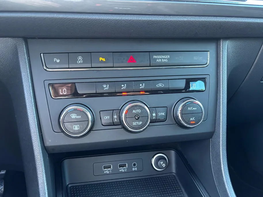SEAT Ateca 1.0 EcoTSI Limited Edition | Trekhaak | Achteruitrijcamera | Apple Carplay/Android Auto | Cruise Control | Climate Control | 12 maanden garantie |