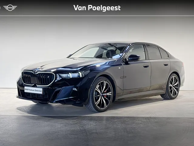 BMW i5 Sedan