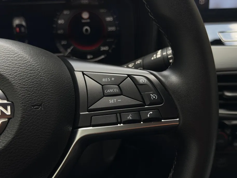 Nissan Juke 1.6 Hybrid N-Connecta | Achteruitijcamera | Parkeersensoren voor- en achter | Climate control | Navi | Apple/Android Carplay | Keyless entry/start | Digital dashboard | LMV