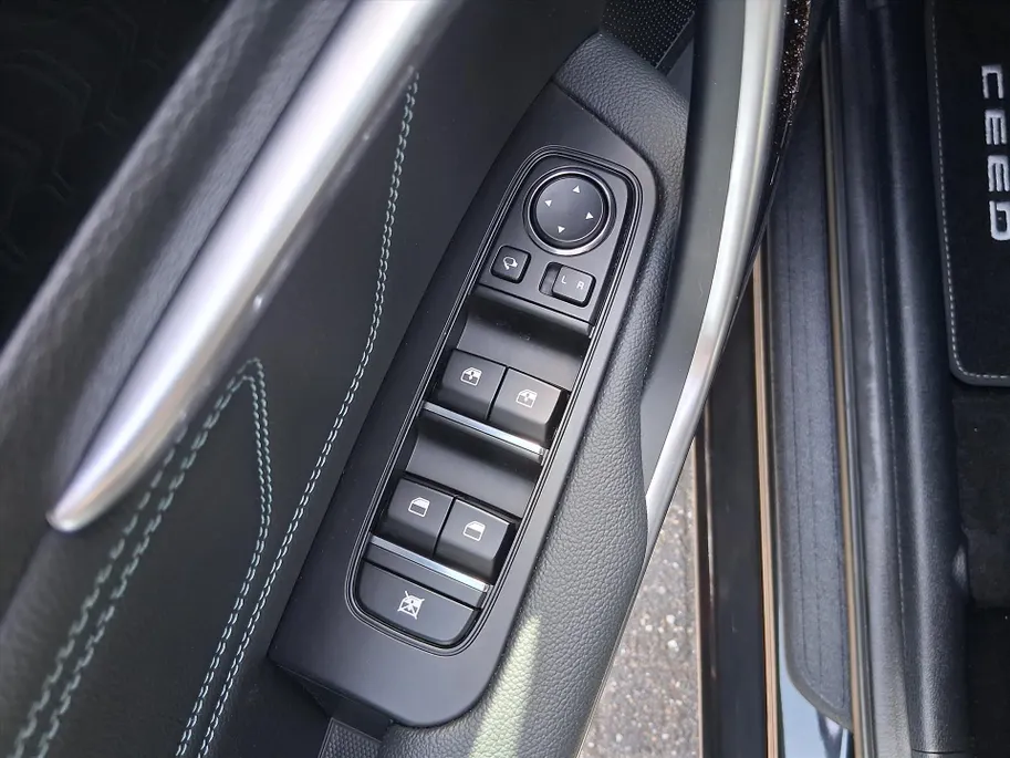 Kia Ceed Sportswagon Sw 1.0 T-GDi MHEV 100pk Design Edition |Navi |Camera | Automaat l