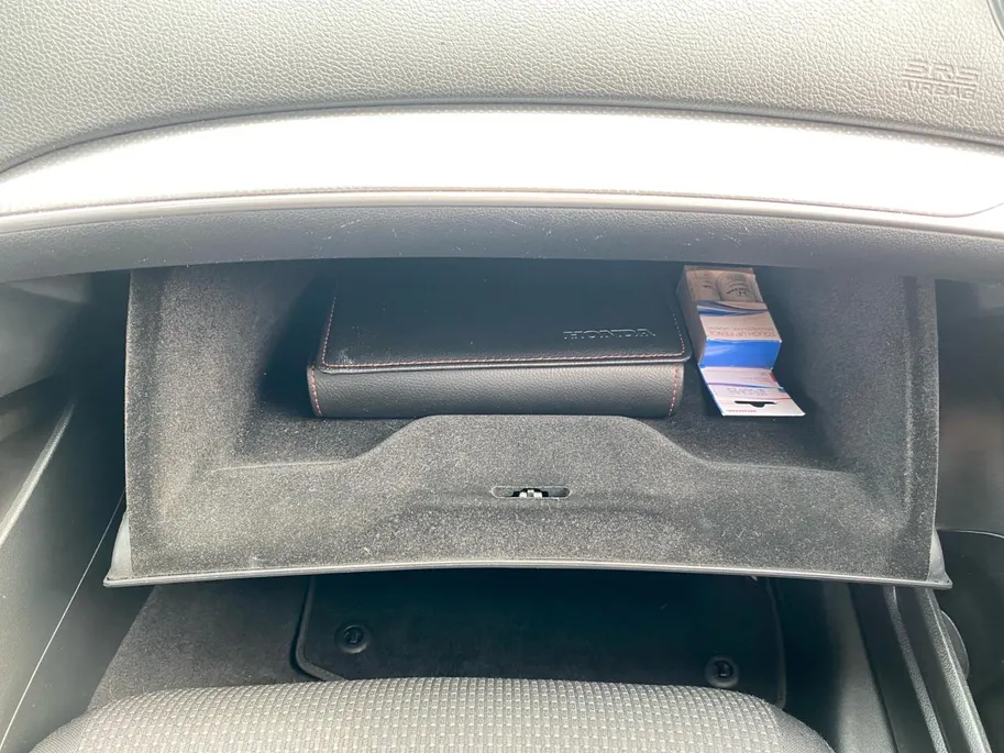 Honda Civic 1.8 Sport NL Auto | CarPlay | Stoelverwarming | Camera | Trekhaak | Etc.