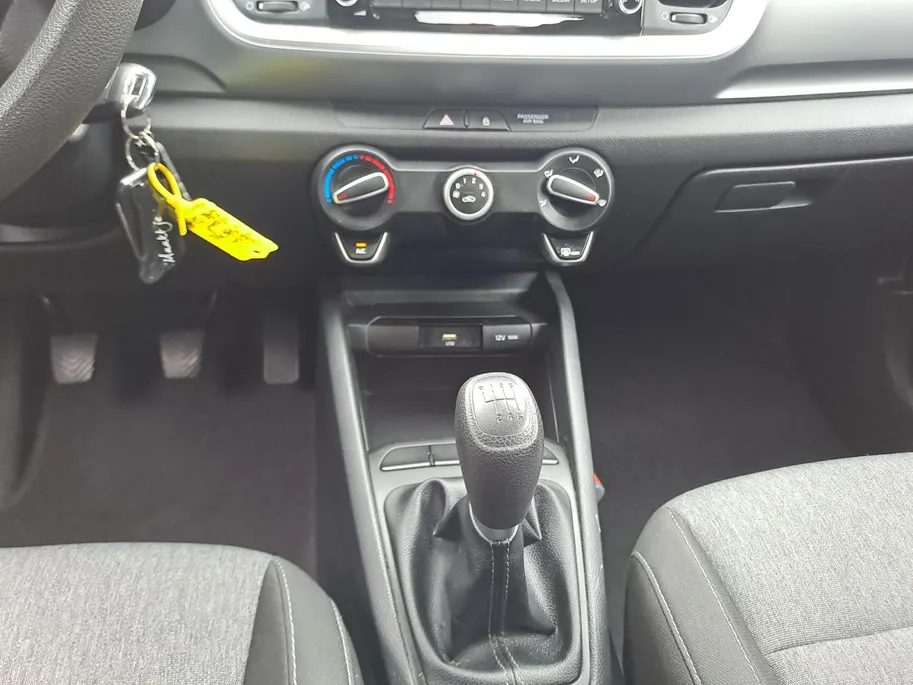 Kia Stonic 1.0i Turbo MHEV ComfortLine 100 PK | 1e Eigenaar | Airco | Bluetooth | Camera | Cruise control | Metallic lak | Fabrieksgarantie t/m 3-7-2031 | NAP