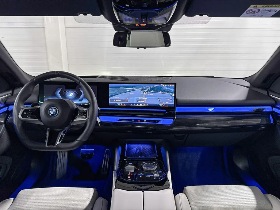 BMW i5 Touring eDrive40