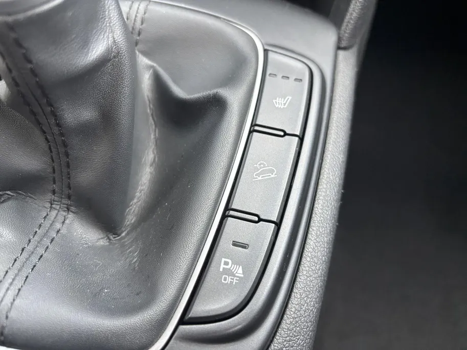 Hyundai Kona 1.0T Premium |voorstoelen/Stuurwiel verwarmd|Allweatherbanden| Apple Carplay/Android Auto| 12maanden Bovag garantie|