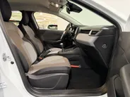 Renault Clio 90PK TCe GPF Evolution | DEMO | Navi | Camera | Apple CarPlay/Android Auto | Parkeersensoren | Airco | Licht & Regen Sensor | Cruise Control | Full LED | Digital Cockpit |