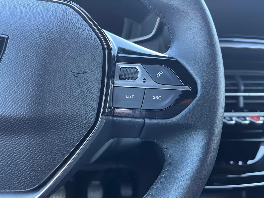 Peugeot 2008 1.2 PureTech 100 Allure | Digitale Cockpit | Apple Carplay en Android Auto | Cruise Control | Climate Control