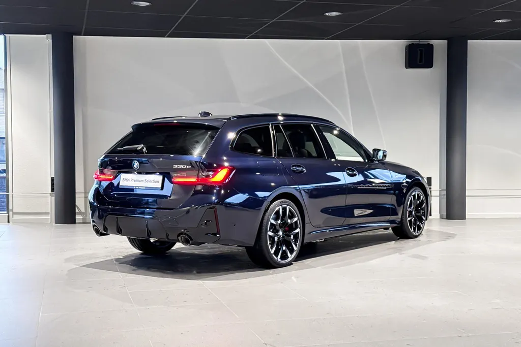BMW 3 Serie Touring 330e