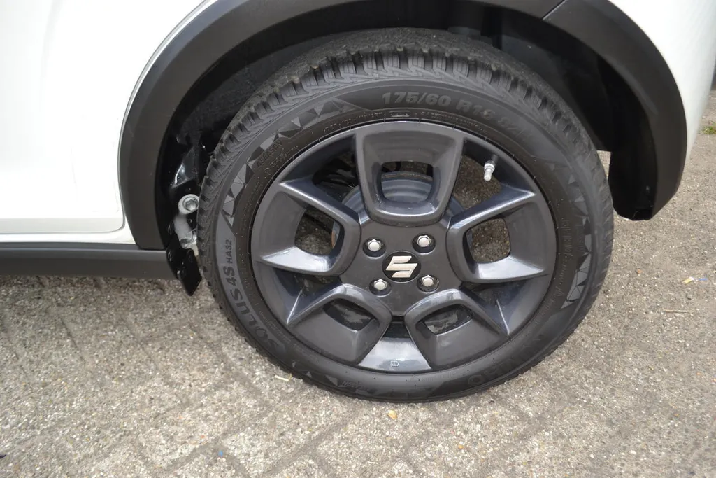 Suzuki Ignis 1.2 SMART HYBRID STYLE|CAMERA|CLIMA|CARPLAY
