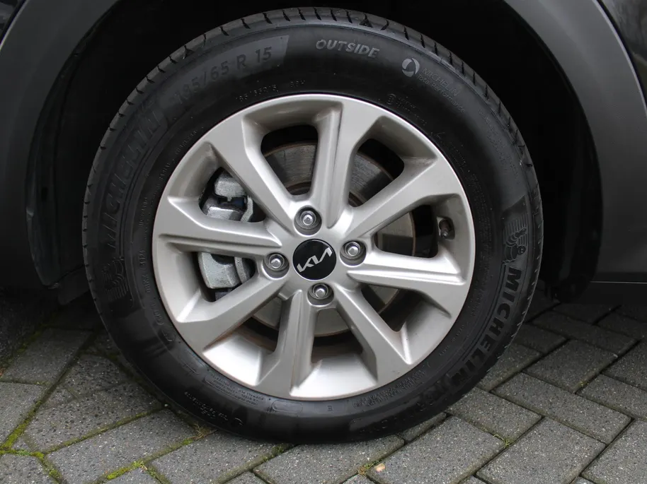 Kia Stonic 1.0 T-GDi MHEV DynamicLine | Camera | Clima | Cruise | Navi | 15' LM | LED | PDC | Apple Carplay/Android Auto |