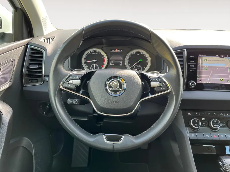 Škoda Karoq 1.5 TSI ACT Business Edition |Upgrade Business|Trekhaak| Stuur/Stoelverwarming| Comfort-pakket|12 maanden Bovag garantie|