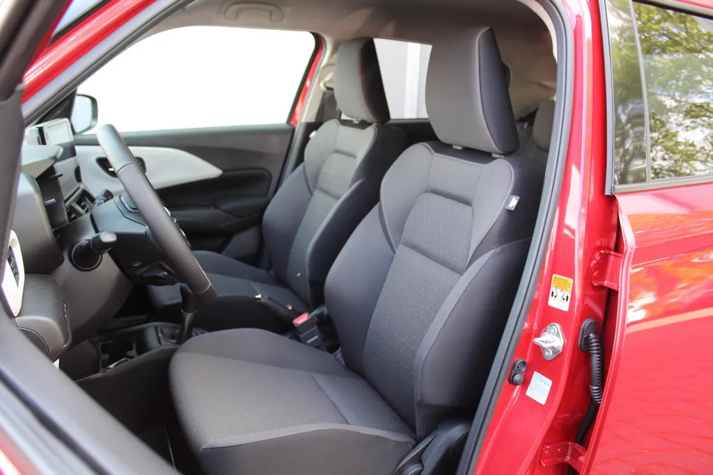 Suzuki Swift 1.2 Select Automaat | Nu € 2.200,- KORTING | Stoelverwarming | Lichtmetalen velgen | meerprijs kleur € 699,-