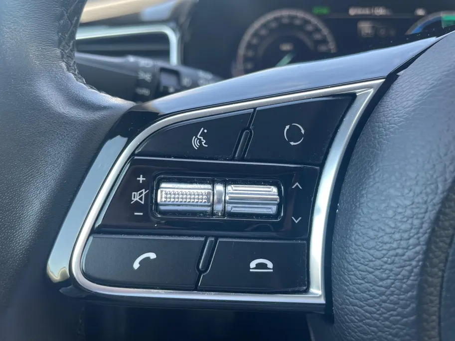 Kia Ceed Sportswagon 1.6 GDI PHEV ExecutiveLine *Automaat*Navi+Camera*Schuif/kanteldak*Climate Control*Adapt. Cruise Control*Stoelverwarming/ventilatie*Elekt. stoel*Elekt. achterklep*Zeer nette auto!
