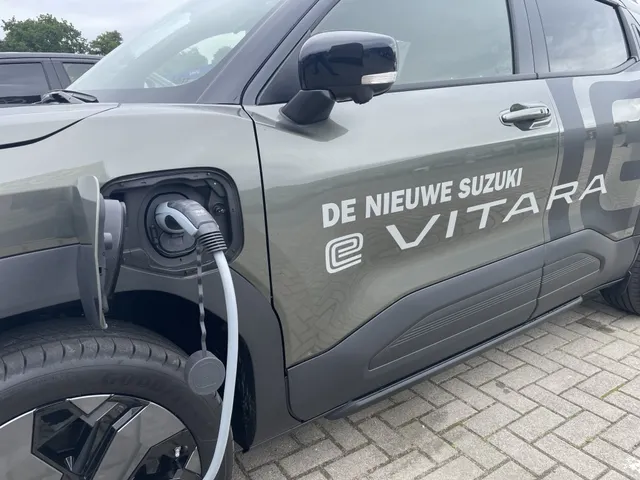 Suzuki e Vitara Style 61 kWh