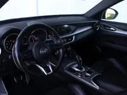Alfa Romeo Stelvio 2.0 Turbo 280 PK AWD Veloce | Navi | Carplay | Driver | 20'