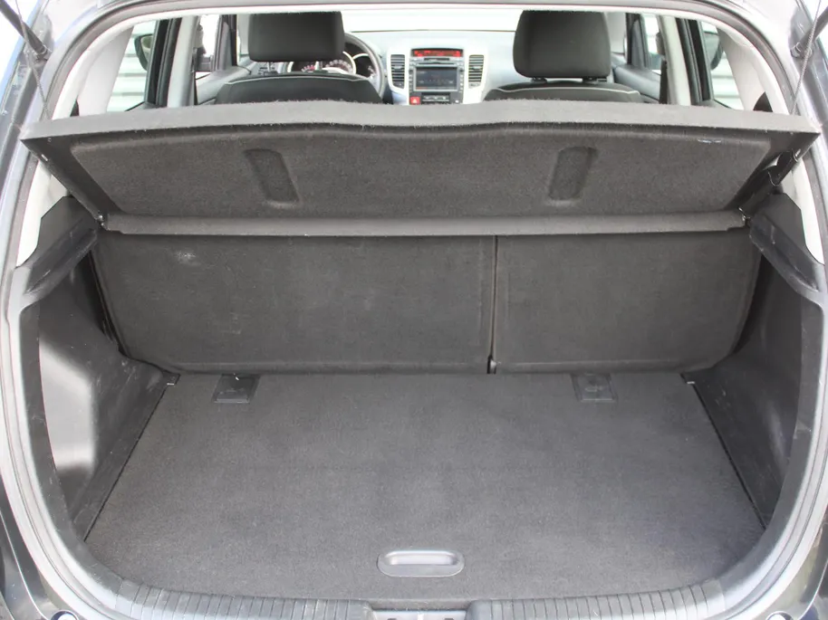 Kia Venga 1.4 CVVT 20th Anniversary | Trekhaak | Airco | Navi | Camera | Cruise | 15" LM | All seasons |