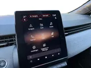 Renault Clio 1.6 E-Tech Full Hybrid 145 techno Apple Carplay/Android Auto , navi , camera , tel , lm velgen , parkeersensoren .