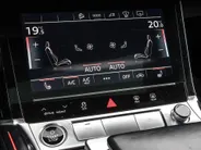 Audi e-tron 55 300kW/408PK S Line 95Kwh · SOH 94,6% · Panoramadak · Leder/Alcantara · 360°Camera + Parkeersensoren · Stoelverwarming ·