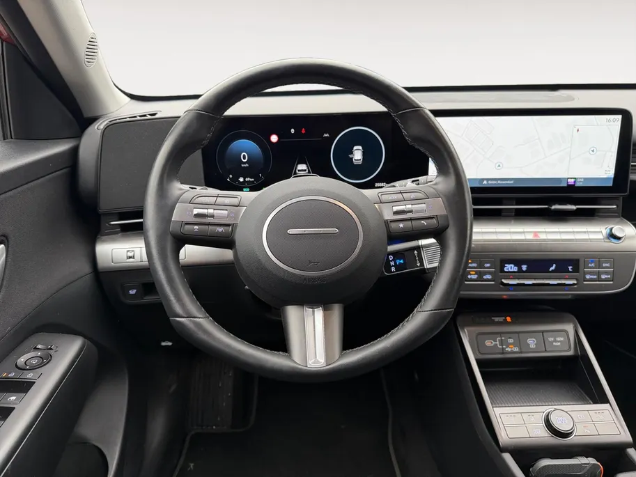 Hyundai Kona 1.6 GDI HEV Comfort Smart 19'' velgen Incl. resterend fabrieksgarantie! Zeer mooie uitvoering! ALS NIEUW!!