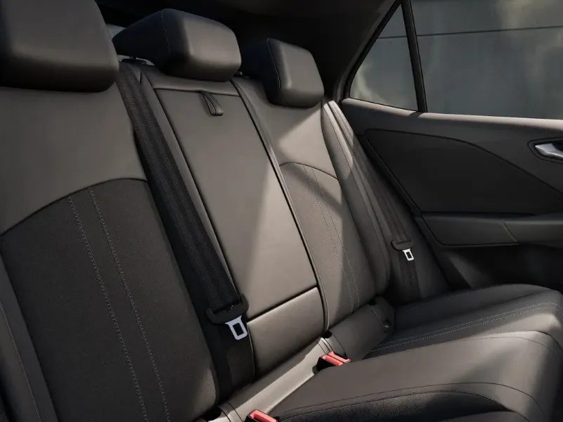 Volkswagen ID.3 (1) GP2 Style 61 kWh accu 190 PK · Assistance Pakket · Interieur Style Pakket · Panoramadak · Steunhaak voor fietsendrager, afneembaar · Zijruiten achter en achterruit getint