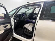 Renault Espace 225PK TCe Initiale Paris 7p. Automaat | 7 Zitplaatsen | Stoelverwarming | Schuif/Kantel Dak | Stoelverkoeling | Semi Elektrische Wegklapbare Trekhaak | Climate Control | Apple CarPlay/Android Auto | Head Up Display | Wit Leder | Camera | Parkeersensoren |