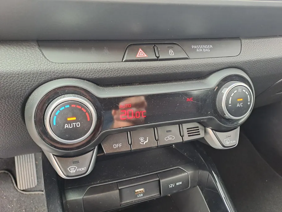 Kia Stonic 1.0 T-GDi MHEV DynamicLine | Apple Carplay/Android Auto | Automaat | Navigatie | 360 camera | ECC | Cruise control adaptief