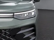 Volkswagen Tayron 1.5 eHybrid 272pk DSG R-Line Edition · Panoramadak · Inklap. Trekhaak · 360 Camera · Matrix LED · Dodehoeksensor · Stuur- & Stoelverwarming · Garantie t/m 16-02-2030 of 100.000km