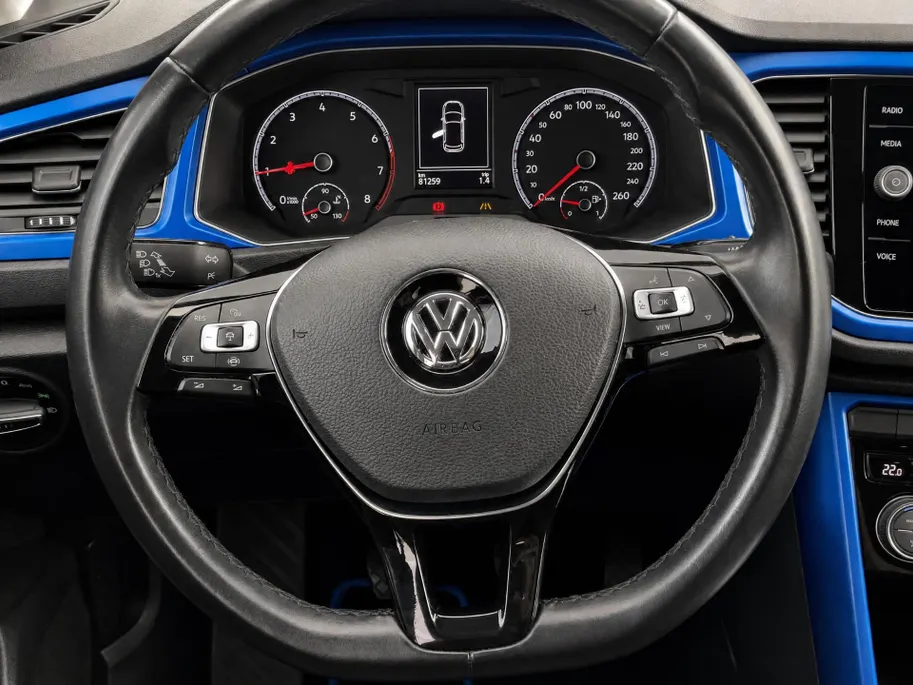 Volkswagen T-Roc 1.0TSI/115PK Style · Apple/Android Car Play · Trekhaak · Camera + Parkersensoren· Clima ·