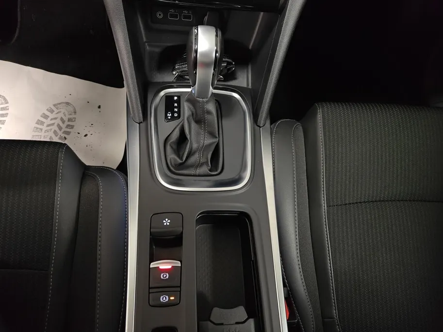 Renault Mégane Estate 1.3 TCe 140 Techno AUTOMAAT NAVI STOELVERWARMING AIRCO CAMERA CRUISE CONTROLE APPLE CARPLAY ANDROID AUTO TREKHAAK (TREKGEWICHT 1750KG) ZEER MOOIE AUTO