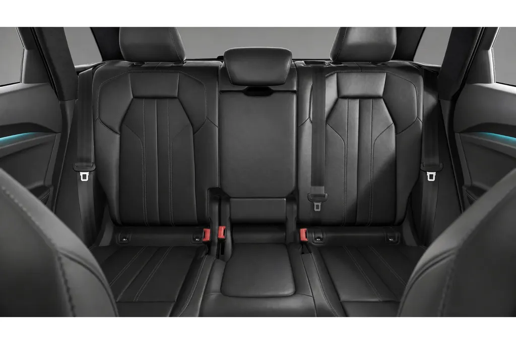 Audi Q5 e-hybrid quattro S edition 299 PK · MMI bijrijdersdisplay · B&O premium 3D · Trekhaak elek. wegklapbaar ·