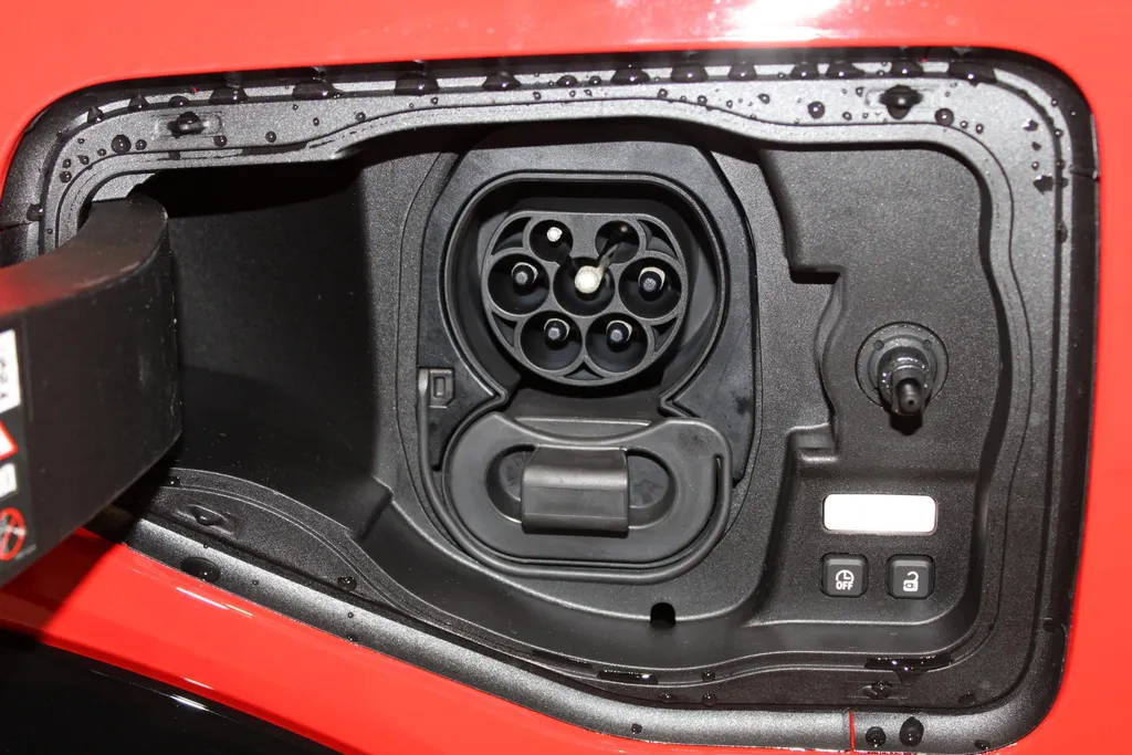 Nissan Micra EVOLVE 52 kWh *Google assist*LMwielen*Achteruitrijcamera*parkeersensoren voor en achter*4 rijmodus*417km WLTP*Climatecontrole*cruisecontrole*keyless entry*